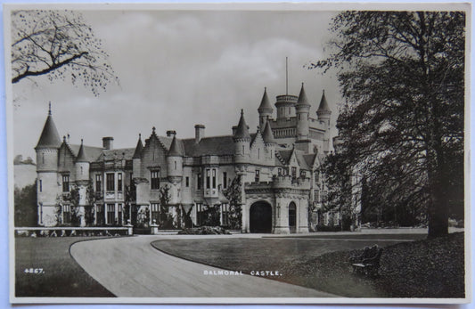 Vintage Postcard of Balmoral Castle
