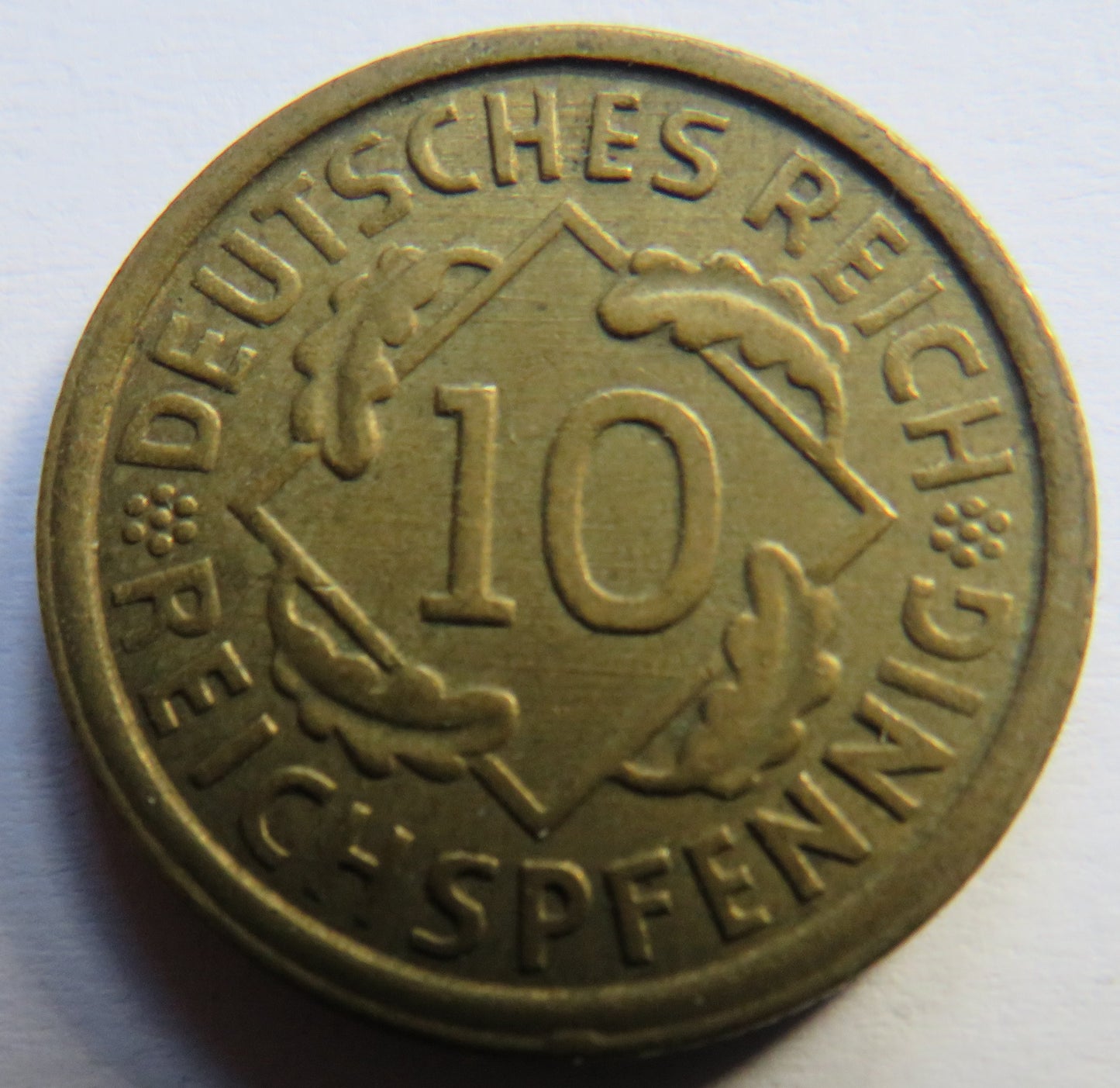 1924-G Germany - Weimar Republic 10 Reichspfennig Coin