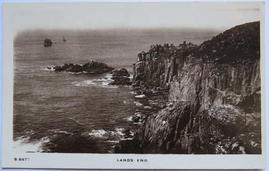 Vintage Postcard of Lands End, 1910