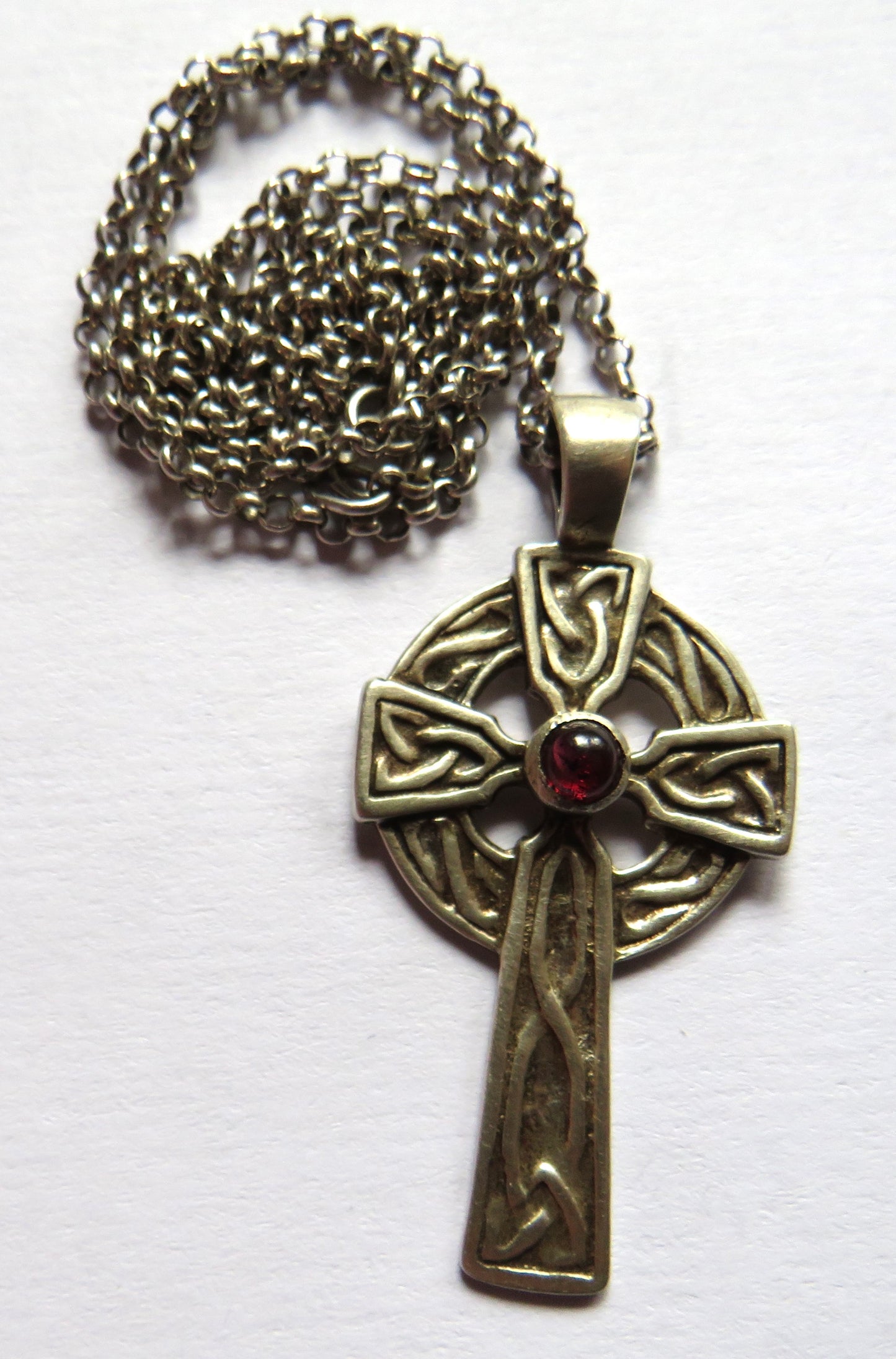 Vintage Ladies Sterling Silver Necklace & Celtic Cross Pendant