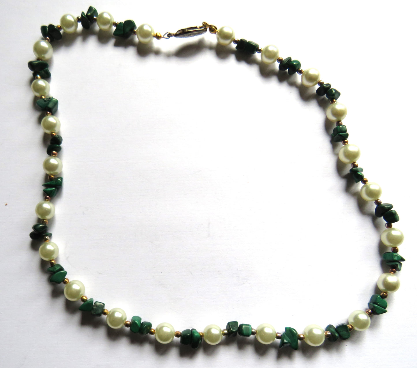 Vintage Ladies Malachite & Simulated Pearl Necklace