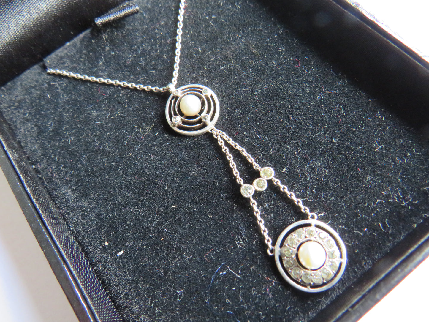 Stylish Ladies Sterling Silver Boxed Necklace & Pendant