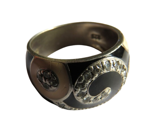 Stylish Ladies Sterling Silver, Black Enamel & DQCZ Stone Ring - UK Size M