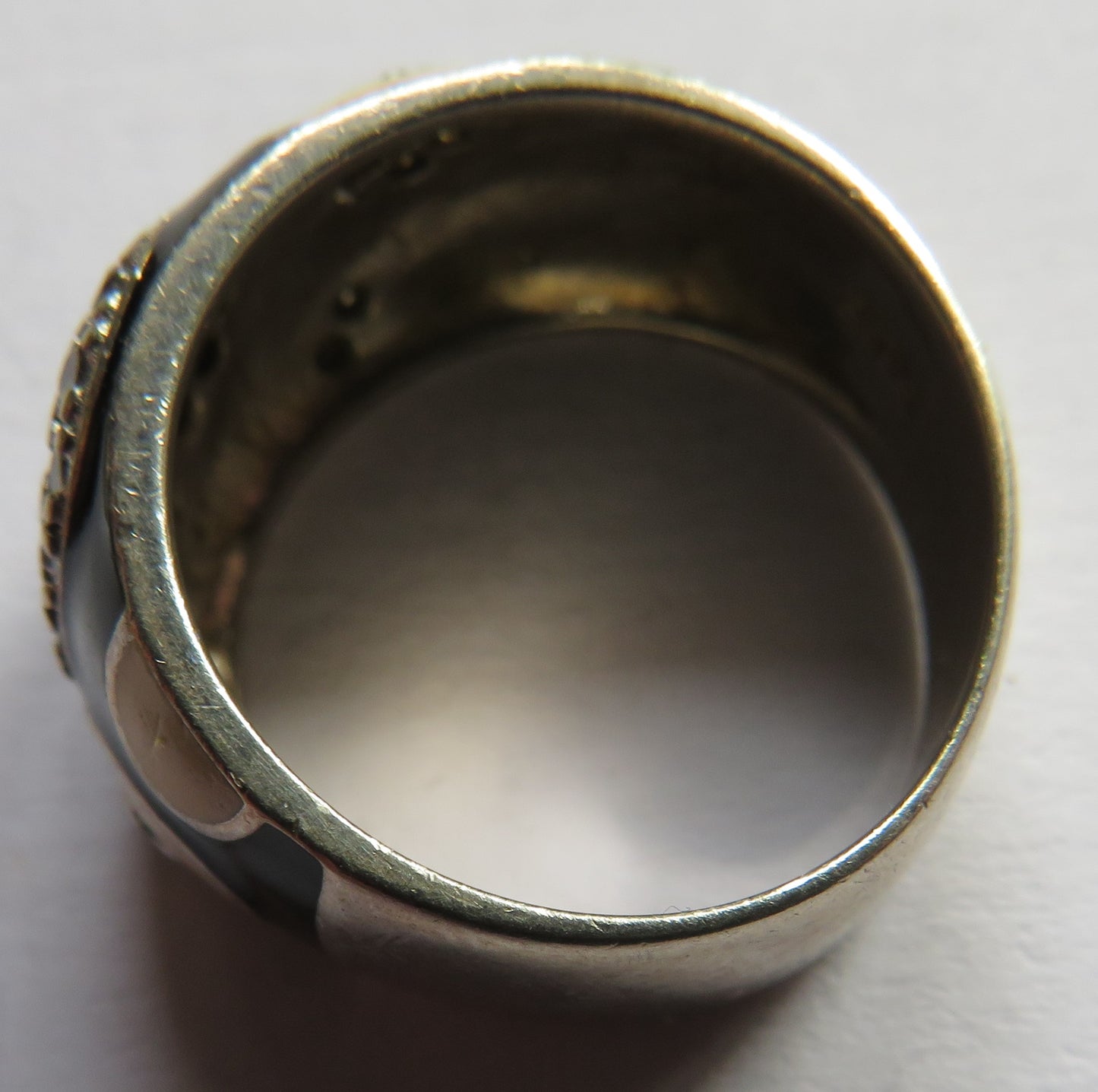 Stylish Ladies Sterling Silver, Black Enamel & DQCZ Stone Ring - UK Size M