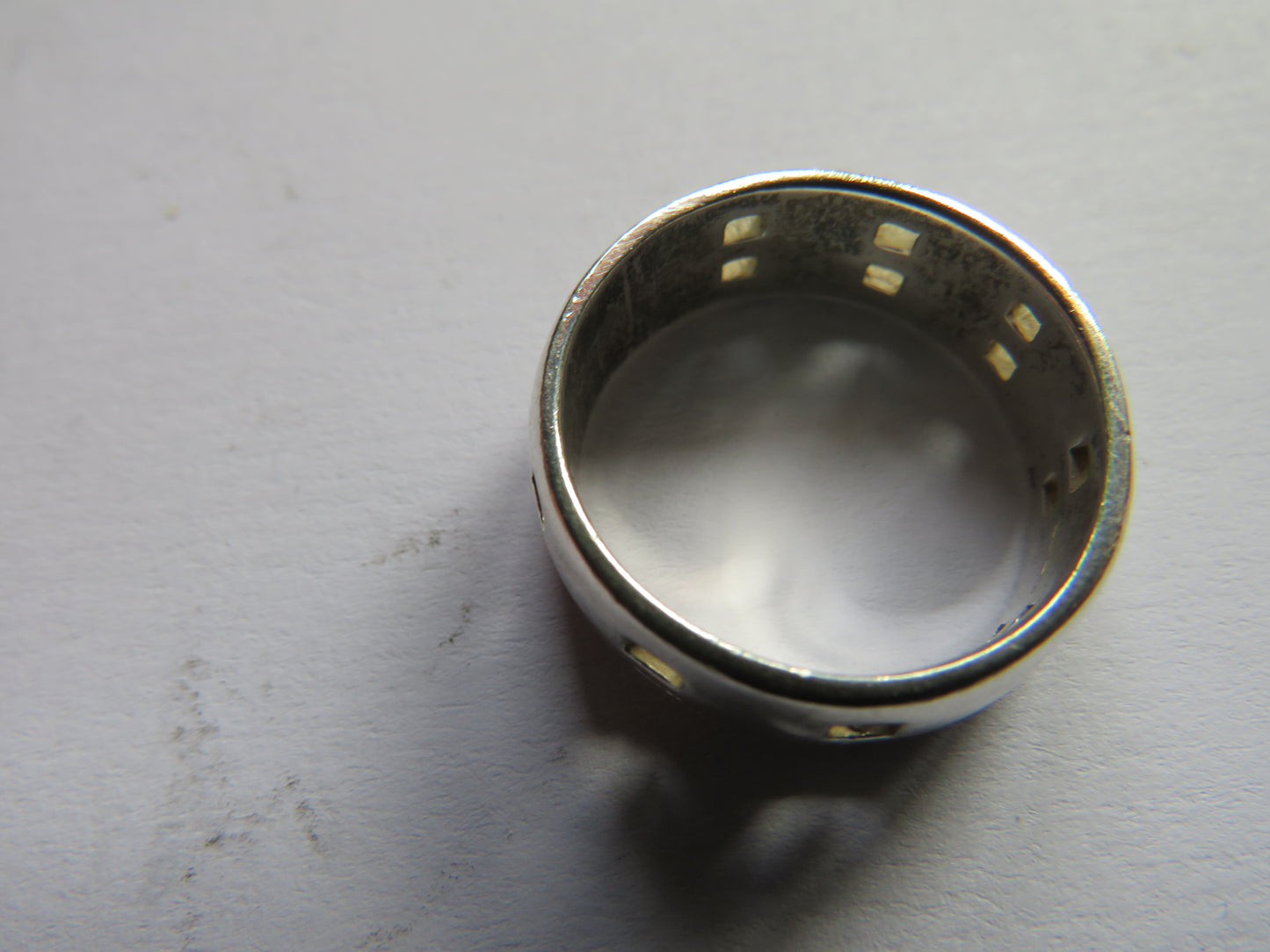 Sterling Silver Ring Fully Hallmarked UK Size R