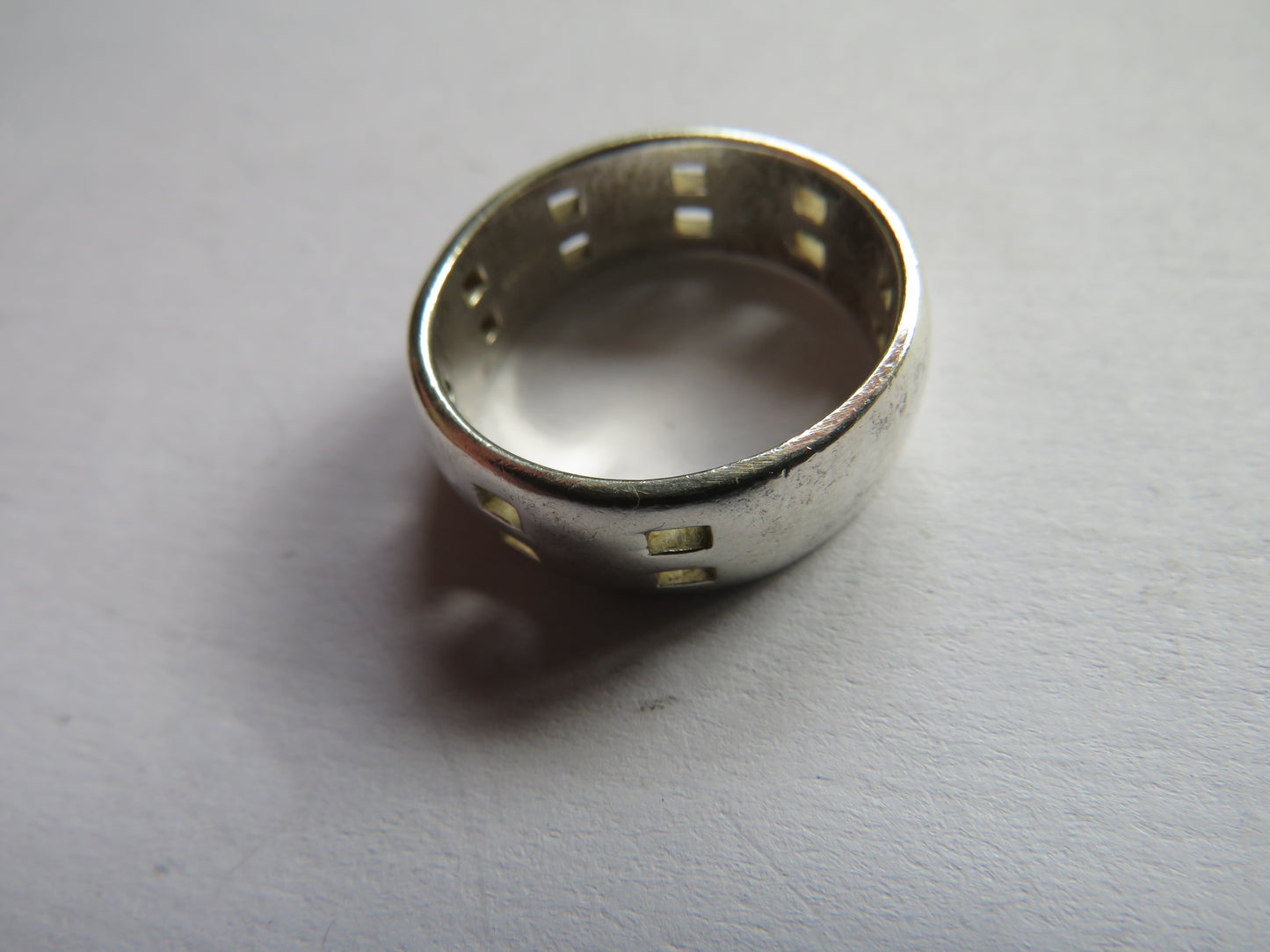 Sterling Silver Ring Fully Hallmarked UK Size R