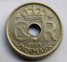 Load image into Gallery viewer, 1924 Denmark 10 Ore Coin
