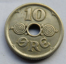 Load image into Gallery viewer, 1924 Denmark 10 Ore Coin
