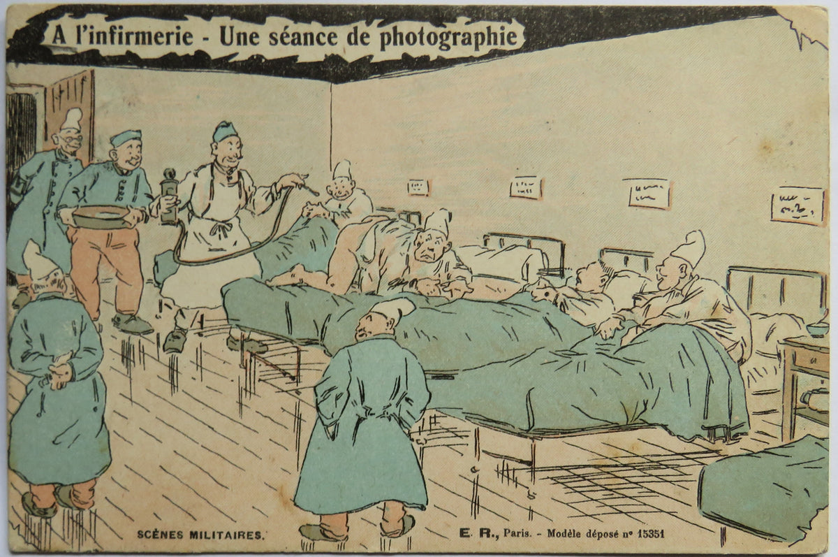 Vintage Postcard of A L'infirmerie - Une séance de photographie, Scènes Militaires, E. R. Paris, 1910