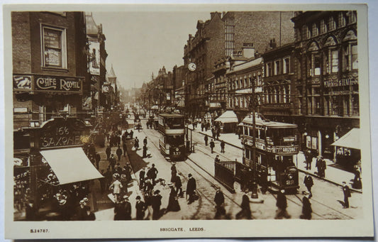Vintage Postcard of Briggate, Leeds