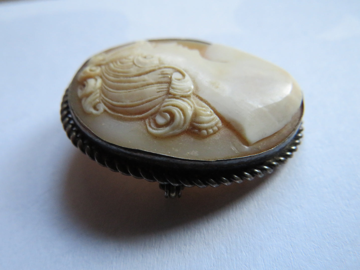 Vintage Silver & Cameo Ladies Brooch