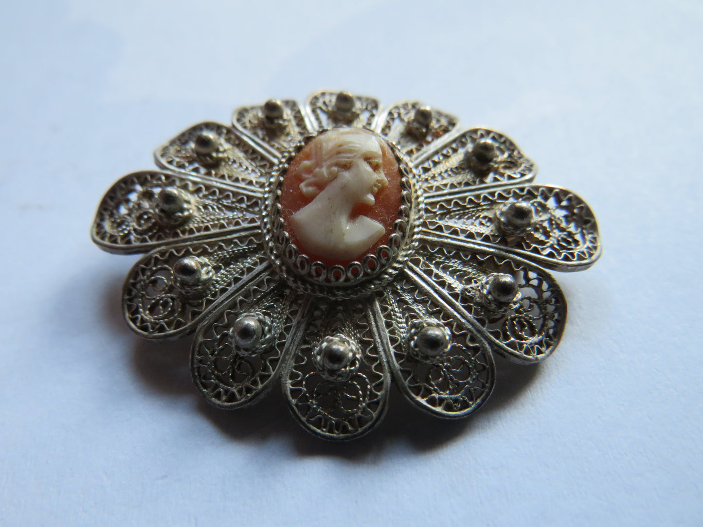 Vintage .800 Continental Silver Filigree & Cameo Ladies Brooch