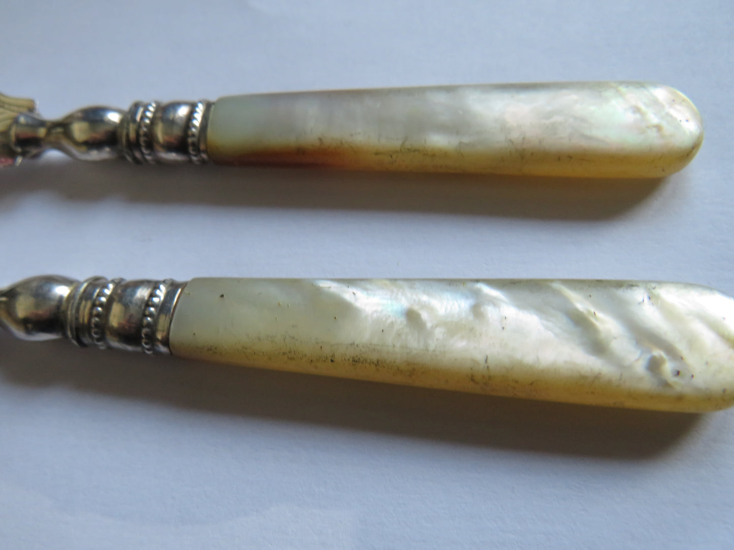 Antique Pair of Butter Knifes Hallmarked Birmingham 1891 Mother of Pearl Handles