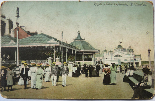 Vintage Postcard of Royal Prince's Parade, Bridlington