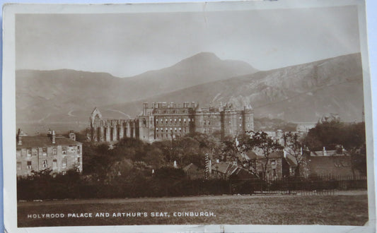 Vintage Postcard of Holyrood Palace, Edinburgh 1930
