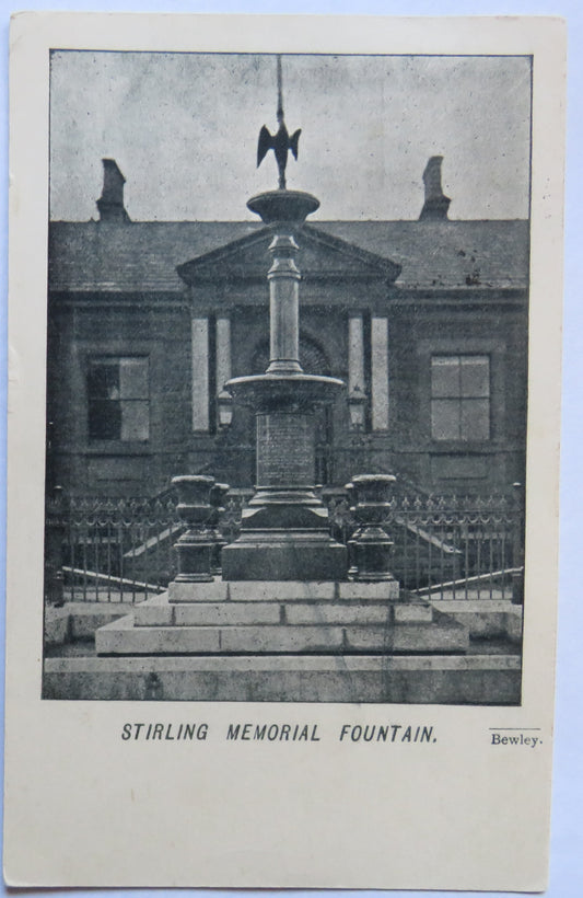 Vintage Postcard of Stirling Memorial Fountain