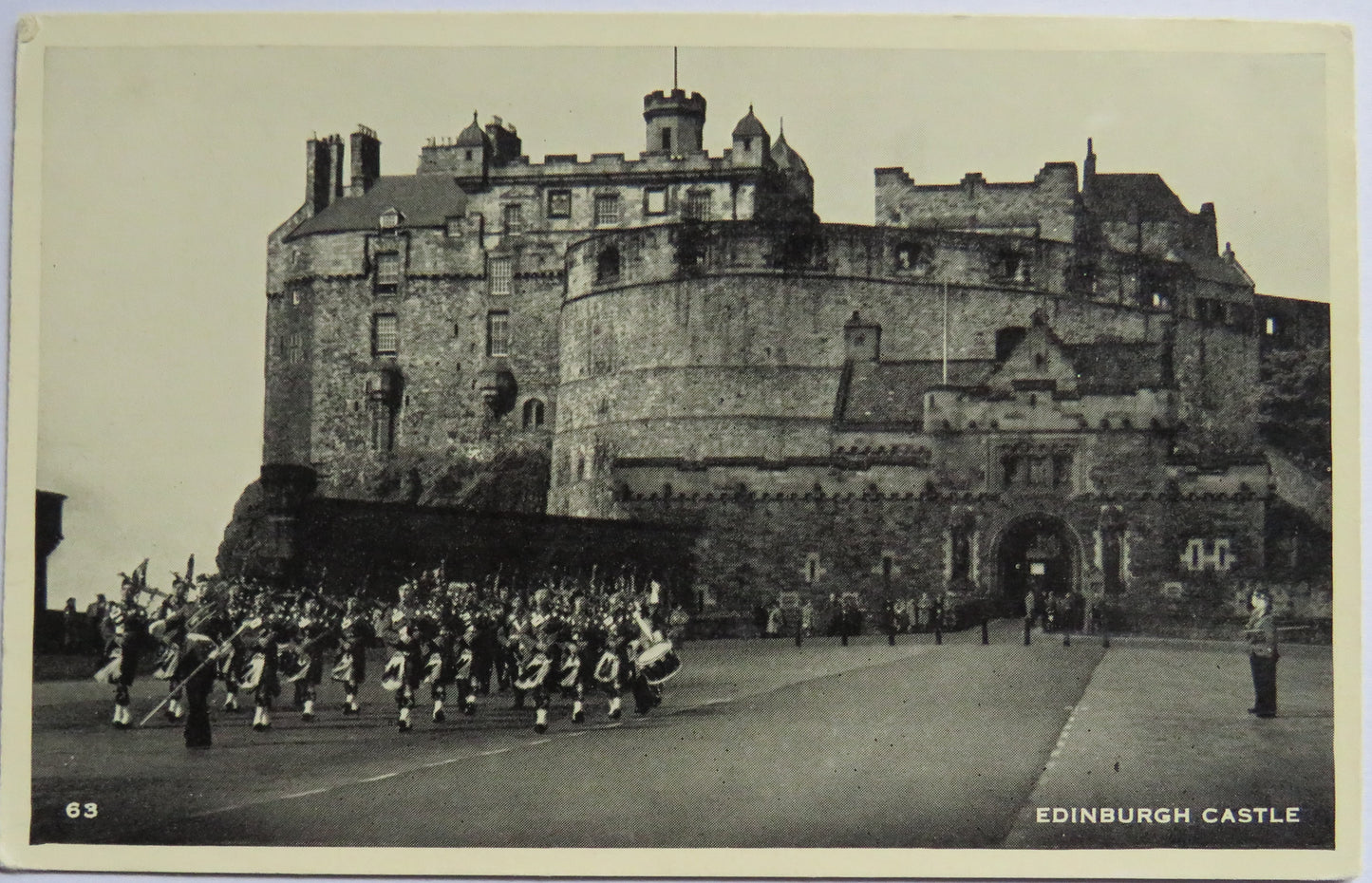 Vintage Postcard of Edinburgh Castle