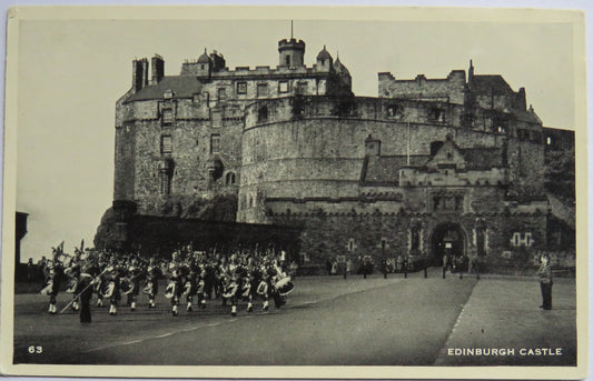 Vintage Postcard of Edinburgh Castle