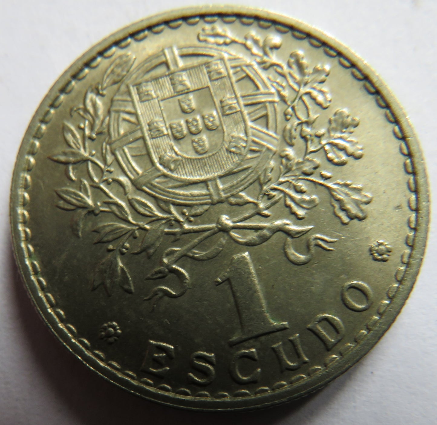 1962 Portugal One Escudo Coin