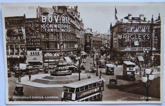 Vintage Postcard of Piccadilly Circus, London, 1950
