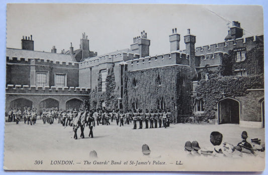 Vintage Postcard of London - The Guard's Band at St-James's Palace