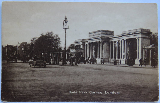 Vintage Postcard of Hyde Park Corner, London