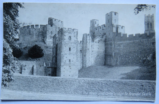 Vintage Postcard of The Keep and Drawbridge to Arundel Castle