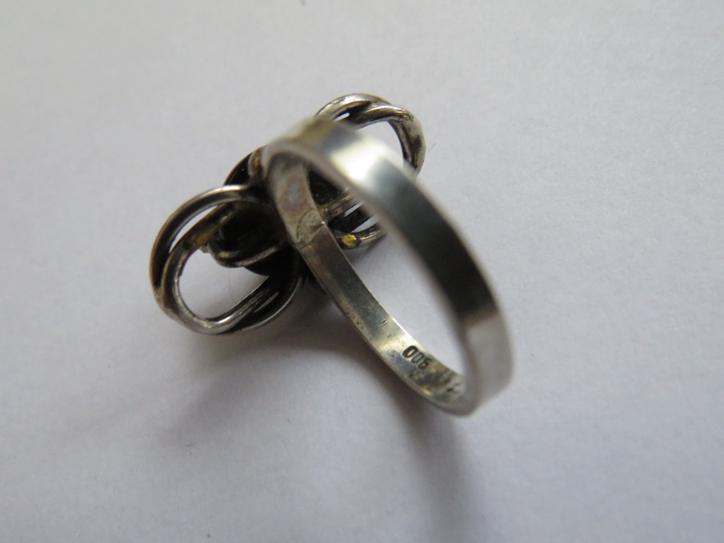 Stylish Ladies .900 Silver & Black Stone Ring UK Size - M