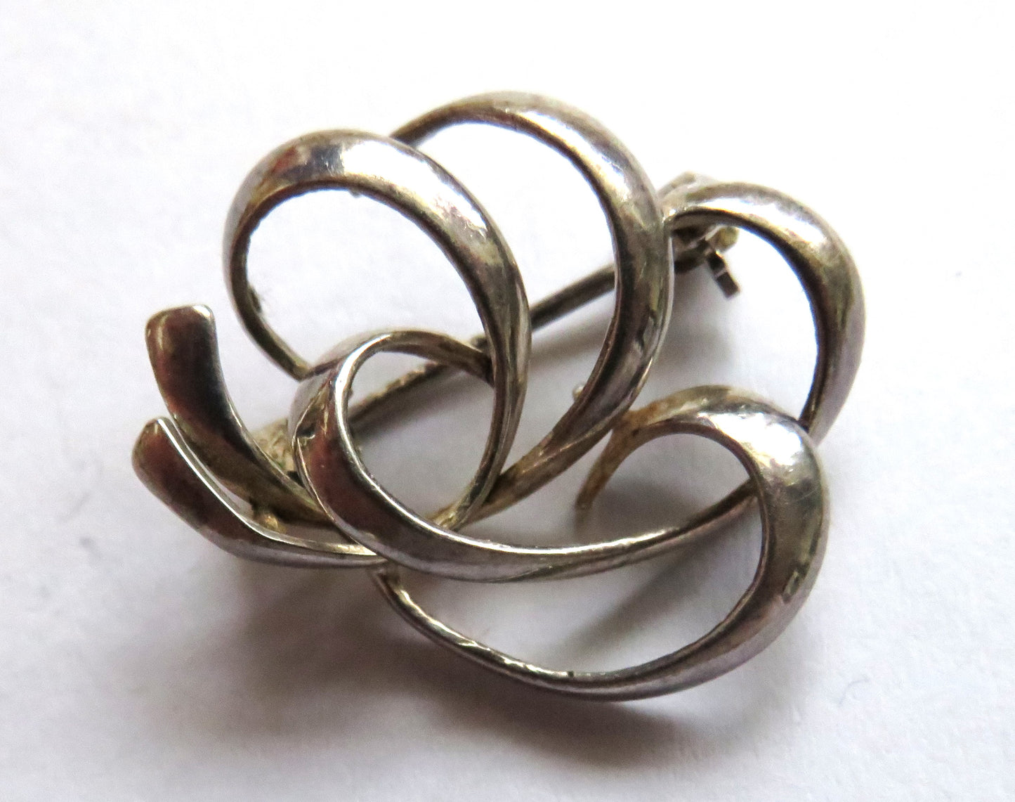 Stylish Ladies Sterling Silver Modernist Brooch