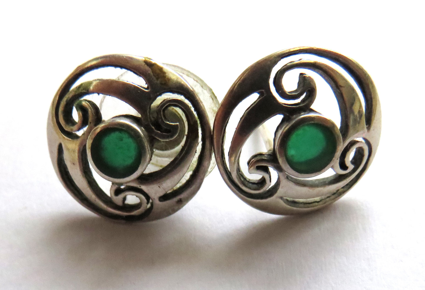Pair of Sterling Silver & Green Stone Ladies Earrings Celtic Design