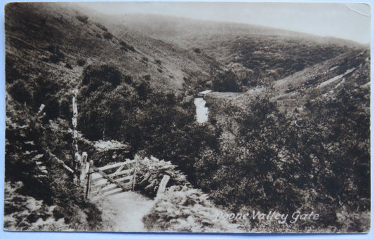 Vintage Postcard of Doone Valley Gate