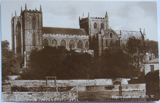 Vintage Postcard of Ripon Cathedral S.S.W