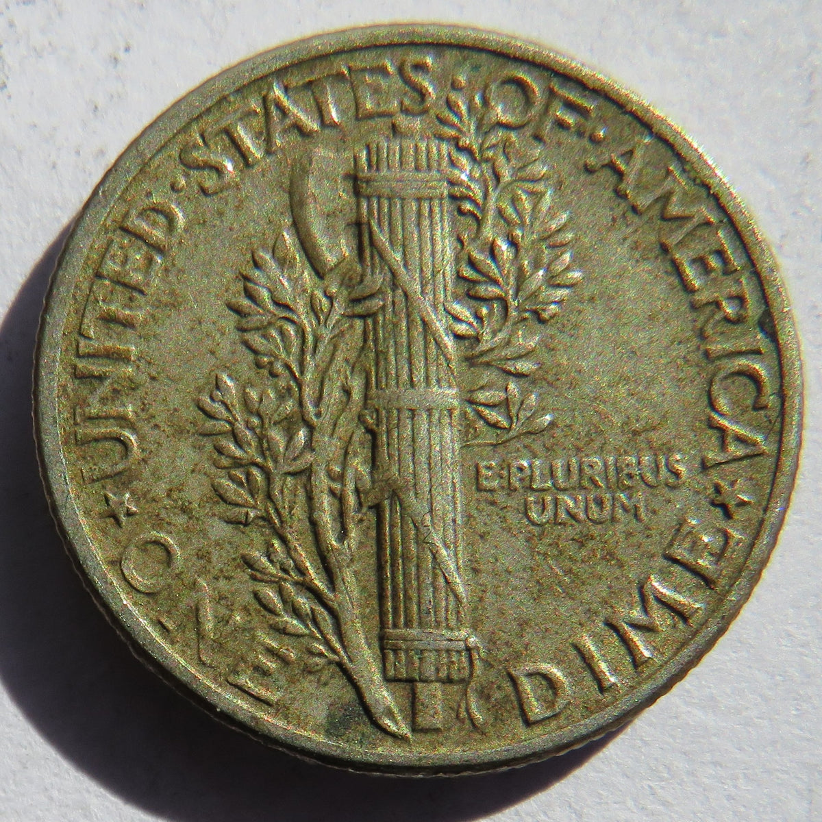 1942 USA Silver Mercury One Dime Coin