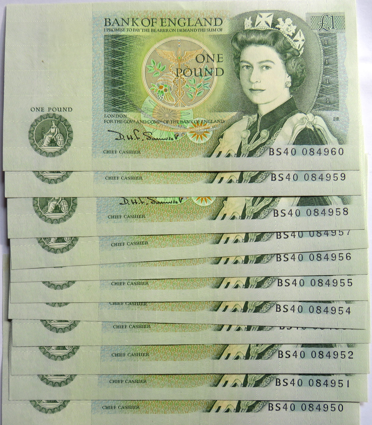 Consecutive Run of 11 Bank of England £1 Banknotes BS40
