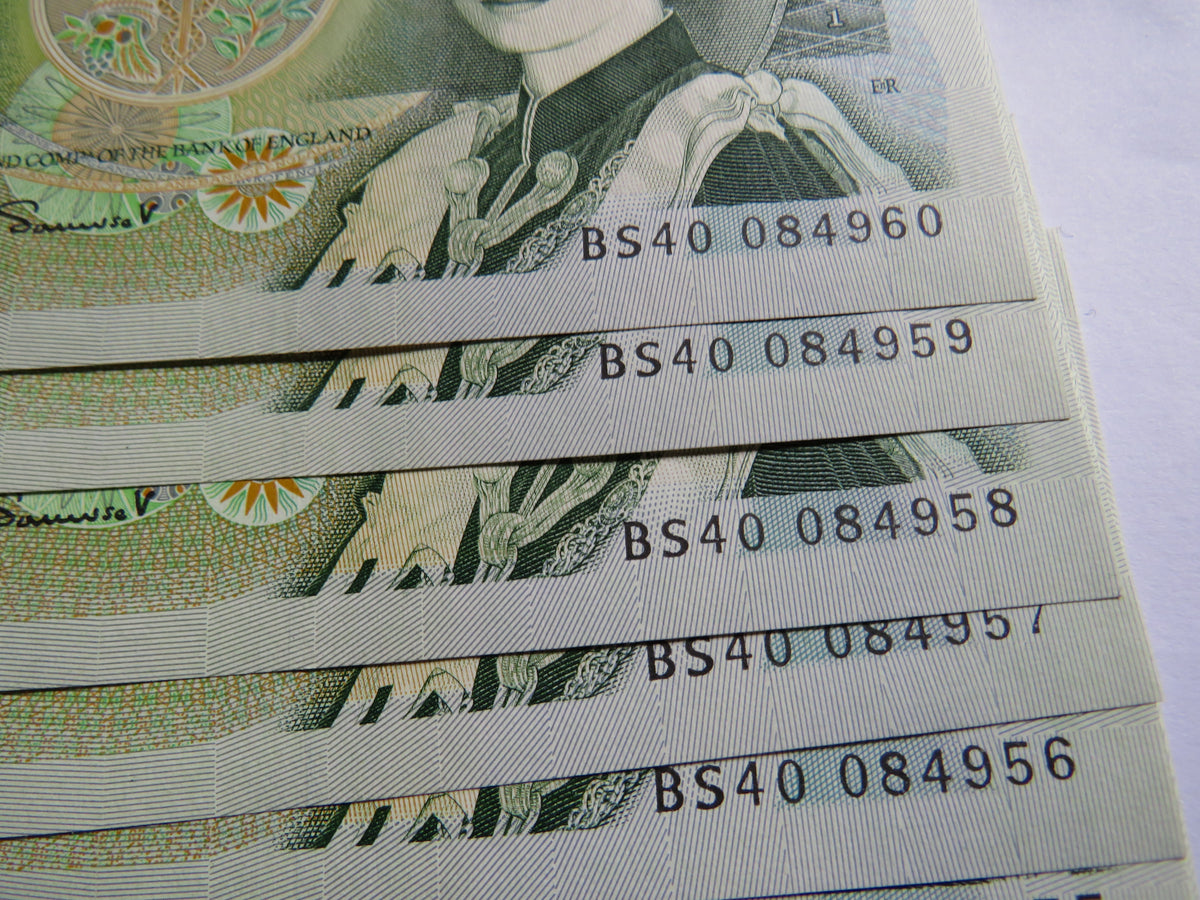 Consecutive Run of 11 Bank of England £1 Banknotes BS40