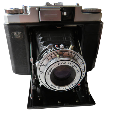 Vintage / Antique Zeiss Ikon Nettax Folding Camera & Case