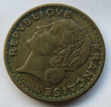 Load image into Gallery viewer, 1940 France 5 Francs Coin
