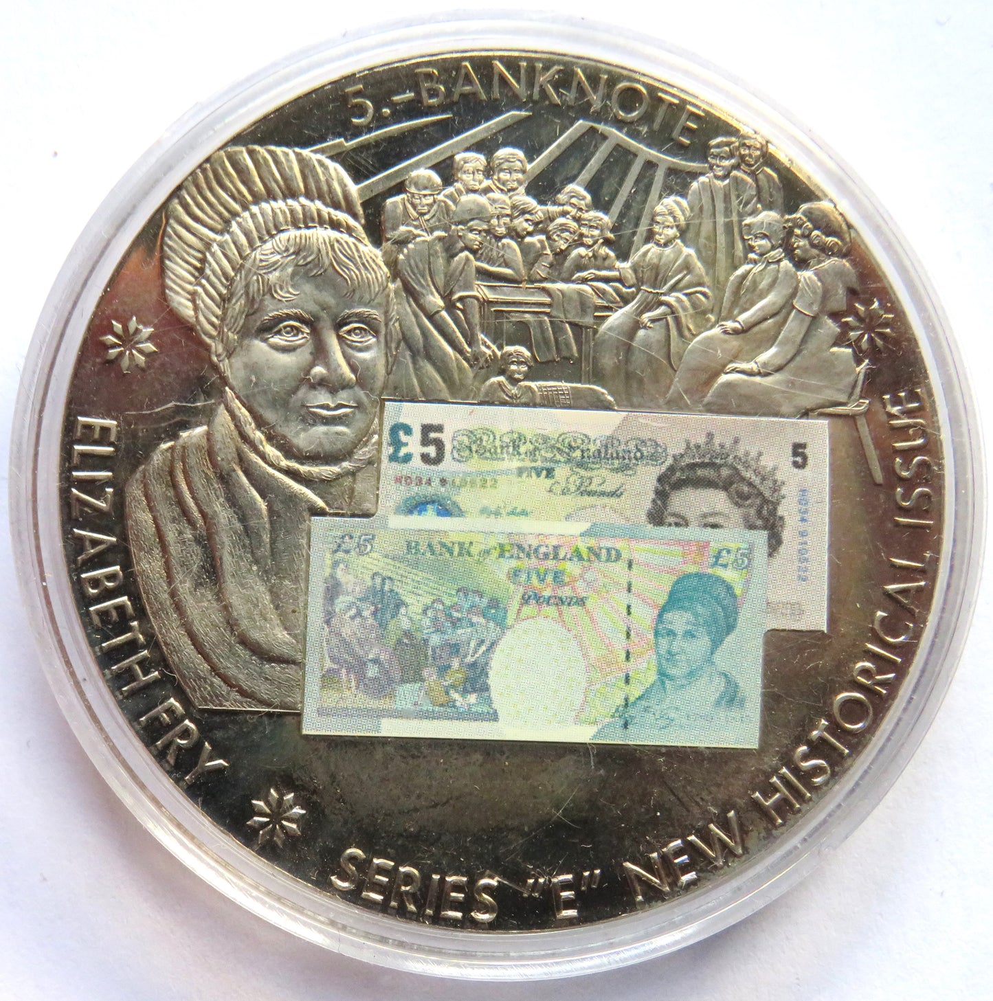 Large Commemorative Coin £5 Banknote Elizabeth Fry Series E