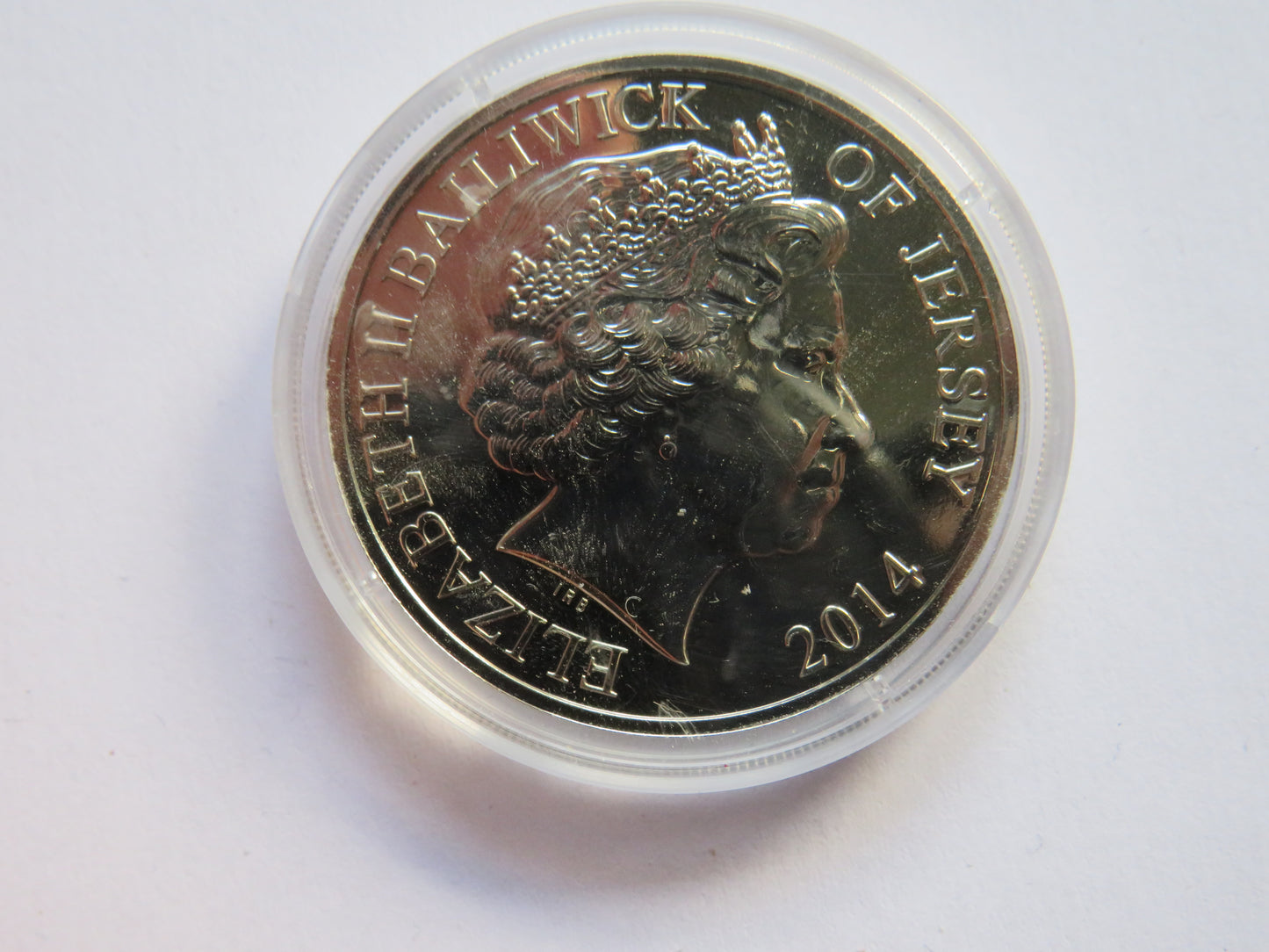2014 Jersey £5 Five Pound Coin "Lest We Forget"