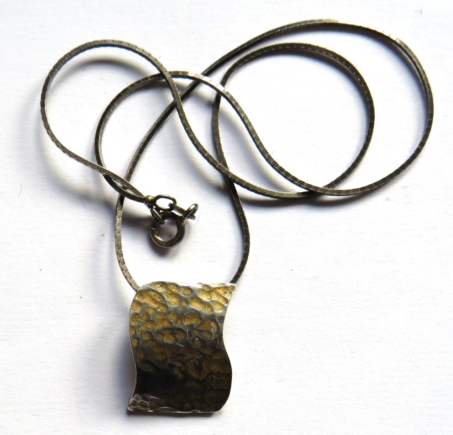 Stylish Ladies Sterling Silver Necklace & Pendant