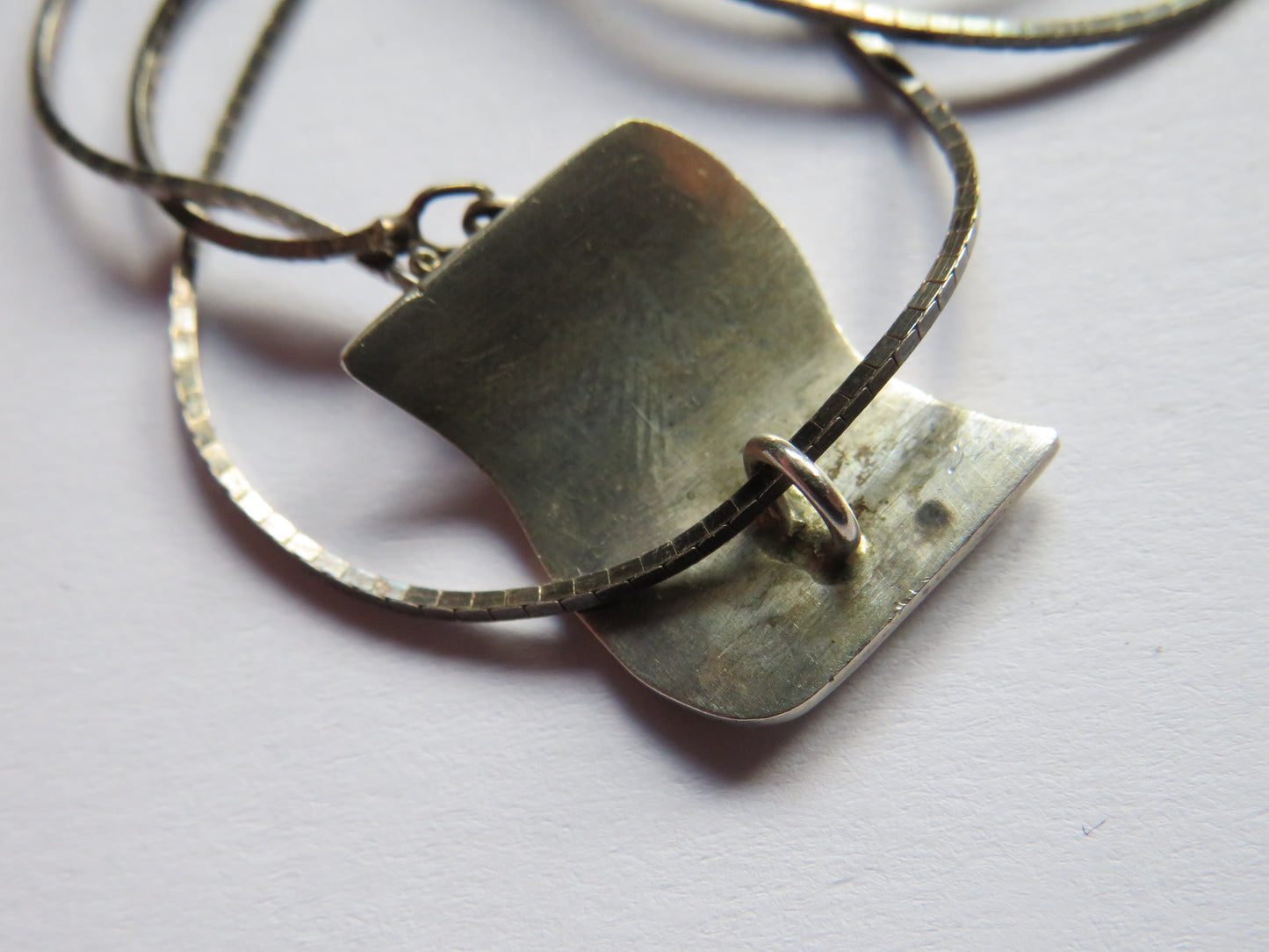 Stylish Ladies Sterling Silver Necklace & Pendant