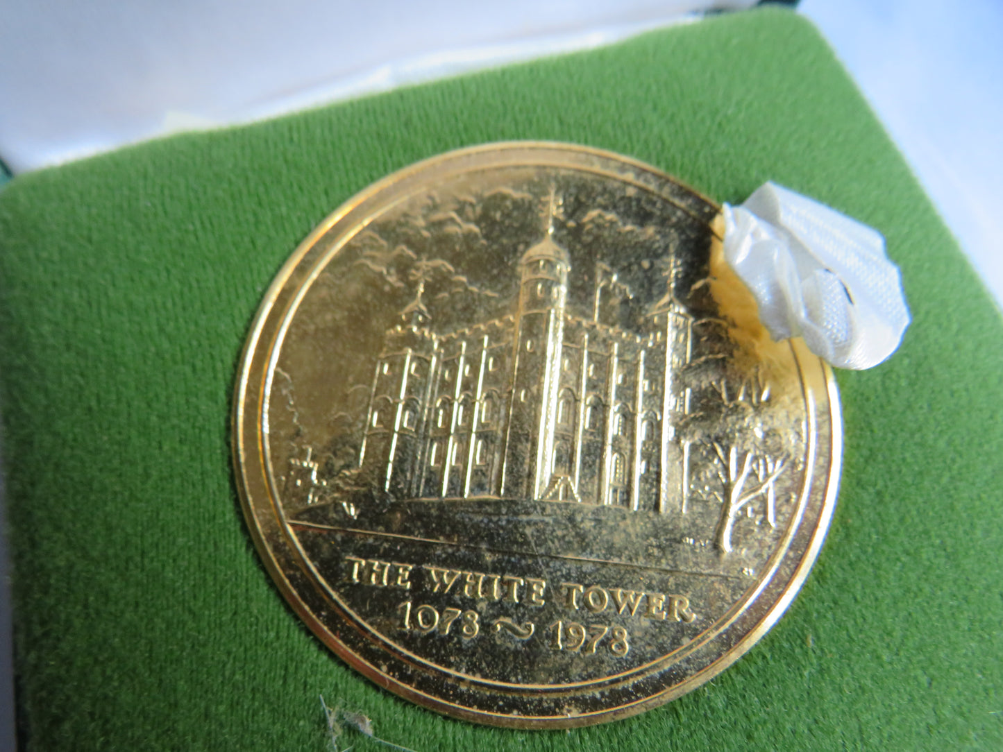 The White Tower 1978-1978 Commemorative Medal By The Royal Mint