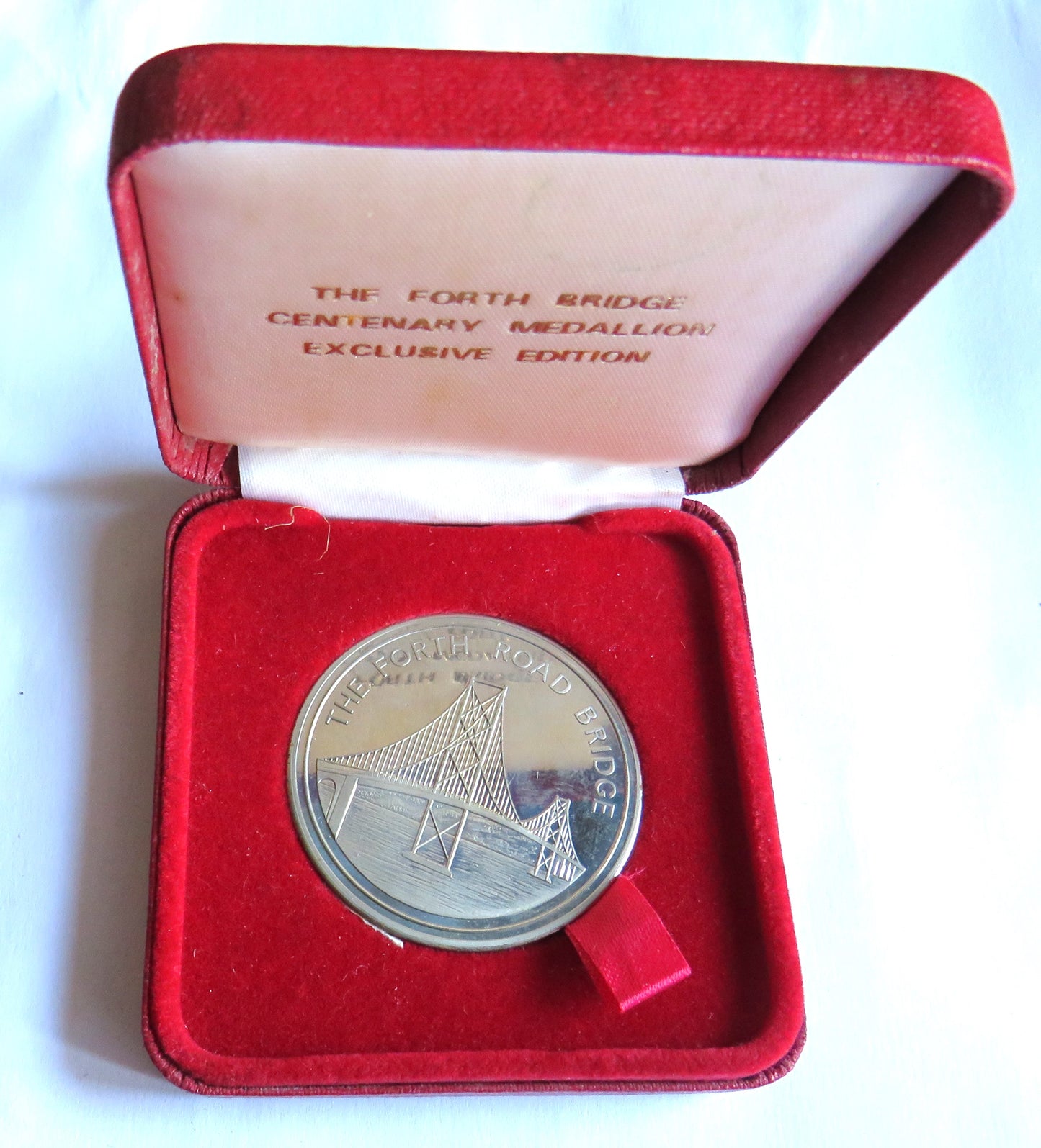 The Forth Road & Rail Bridge Commemorative Medal / Coin