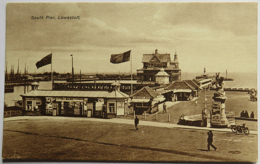 Vintage Postcard of South Pier, Lowestoft
