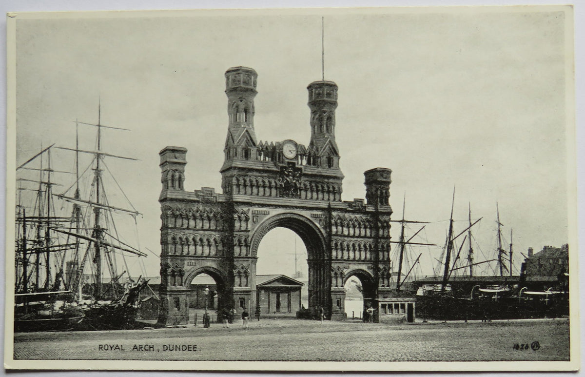 Vintage Postcard of the Royal Arch, Dundee