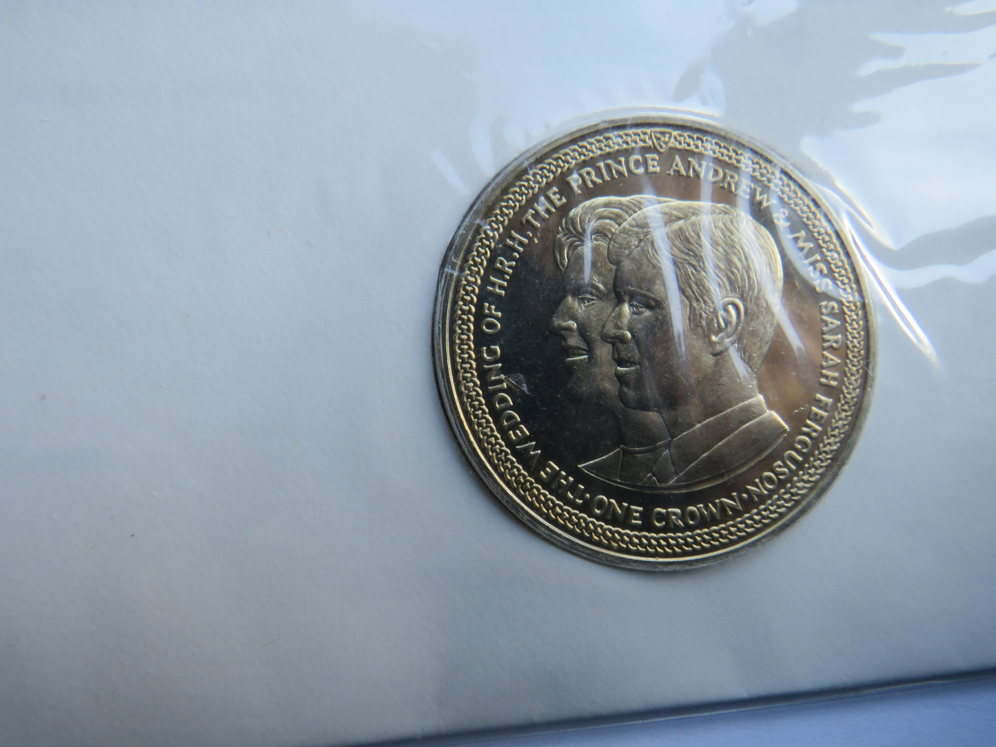 1986 Isle of Man One Crown Coin Cover Royal Wedding Andrew & Sarah