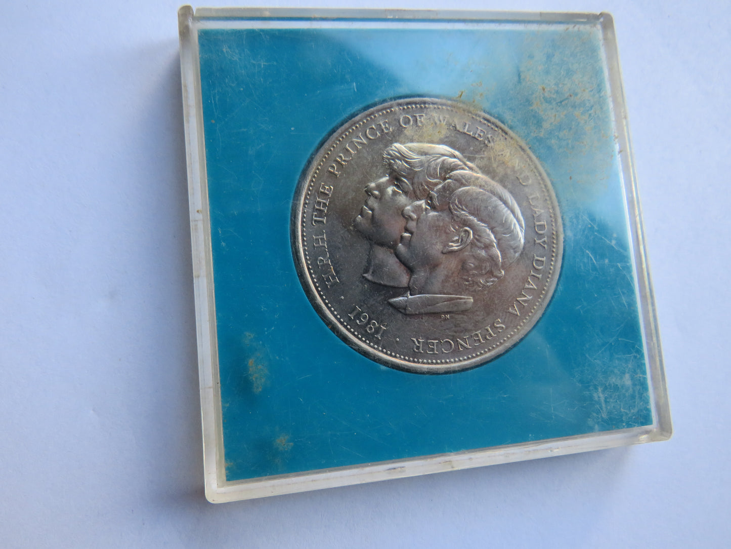 1981 Cased Commemorative Crown Coin The Royal Wedding Charles & Diana