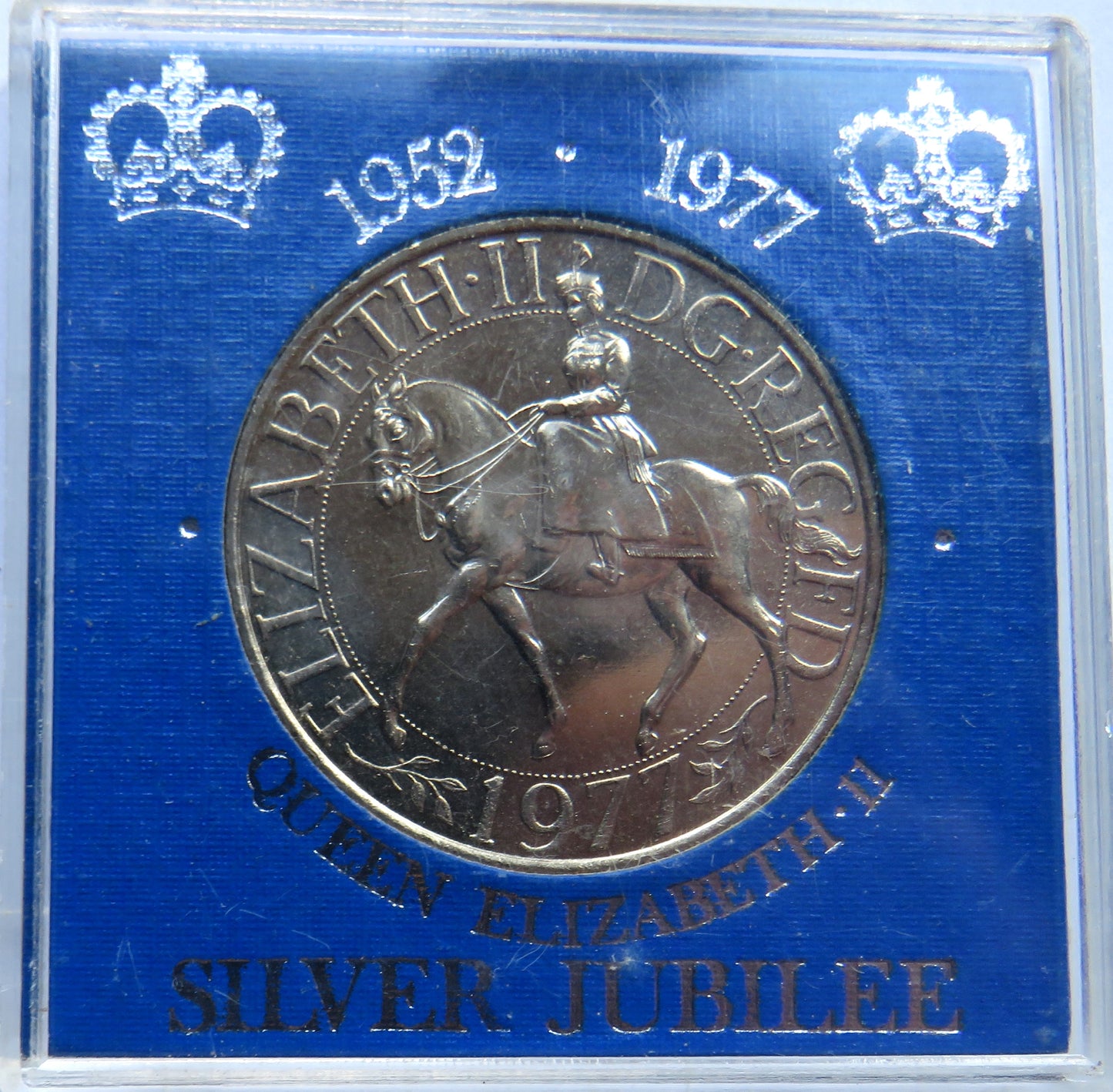 1977 Queen Elizabeth Silver Jubilee Cased Commemorative Crown Coin