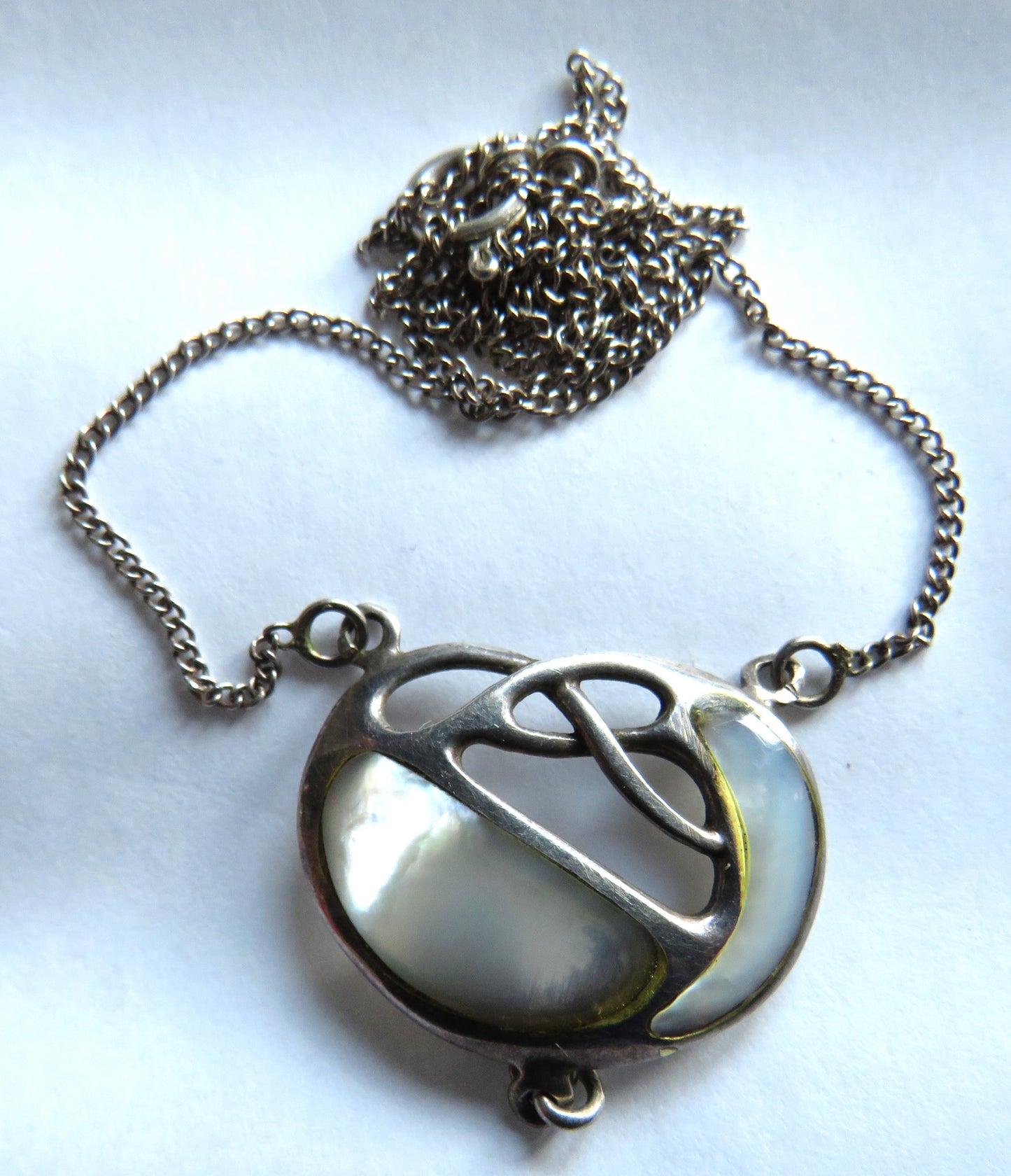 Stylish Ladies Sterling Silver Necklace & Pendant