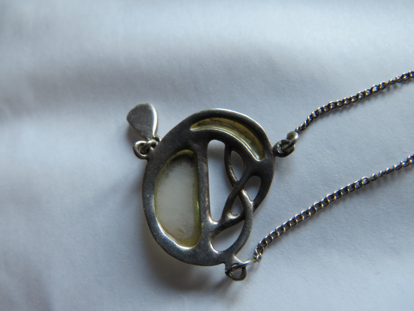 Stylish Ladies Sterling Silver Necklace & Pendant